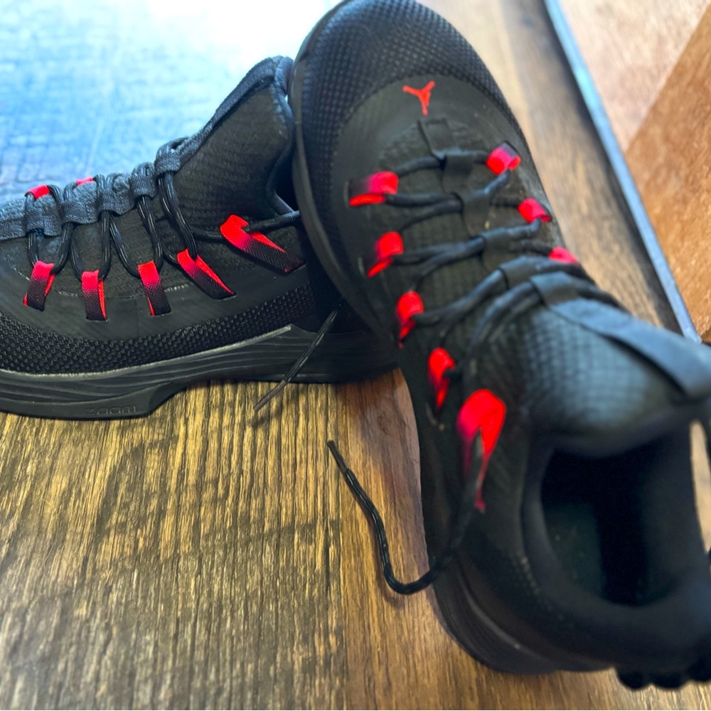 Black/red Jordans